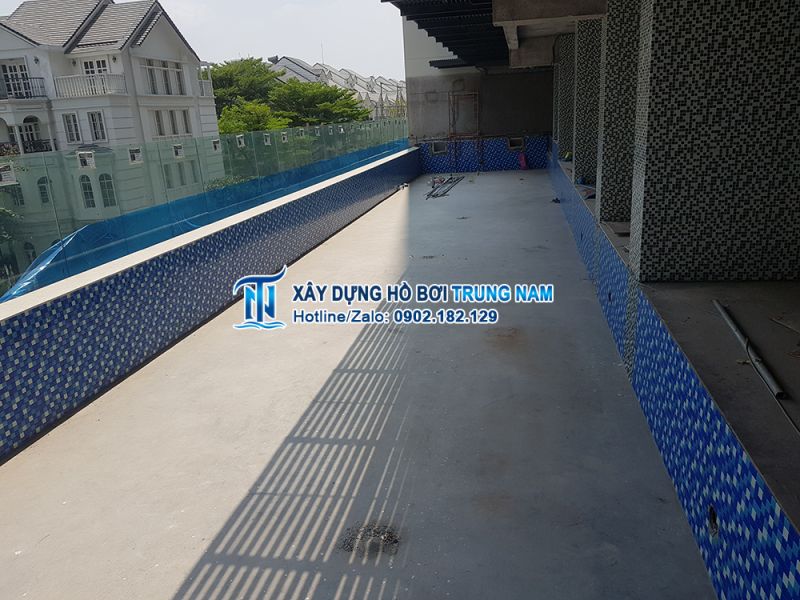 thi-cong-ho-boi-chung-cu-ssg-quan2-tphcm-11.jpg